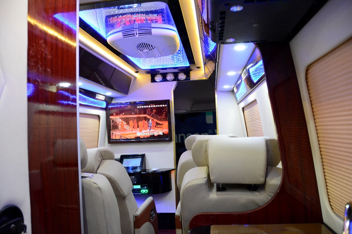 奔驰斯宾特商务车改装