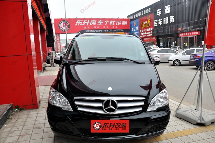 奔驰唯雅诺商务车改装