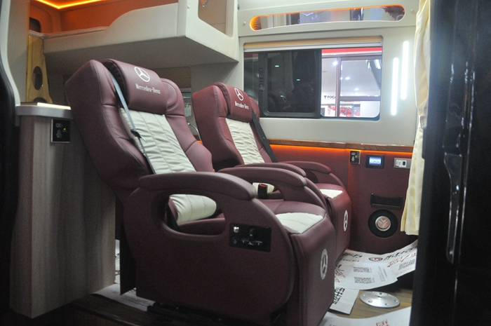 奔驰斯宾特豪华商务房车改装