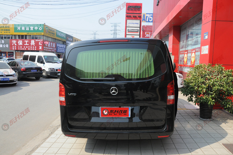 奔驰威霆个性定制豪华商务车