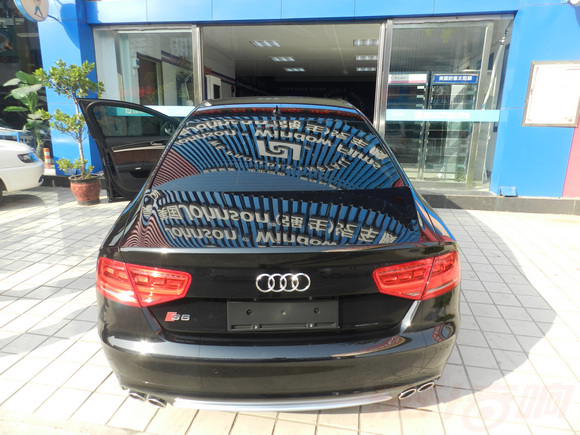 奥迪S8强生安全膜